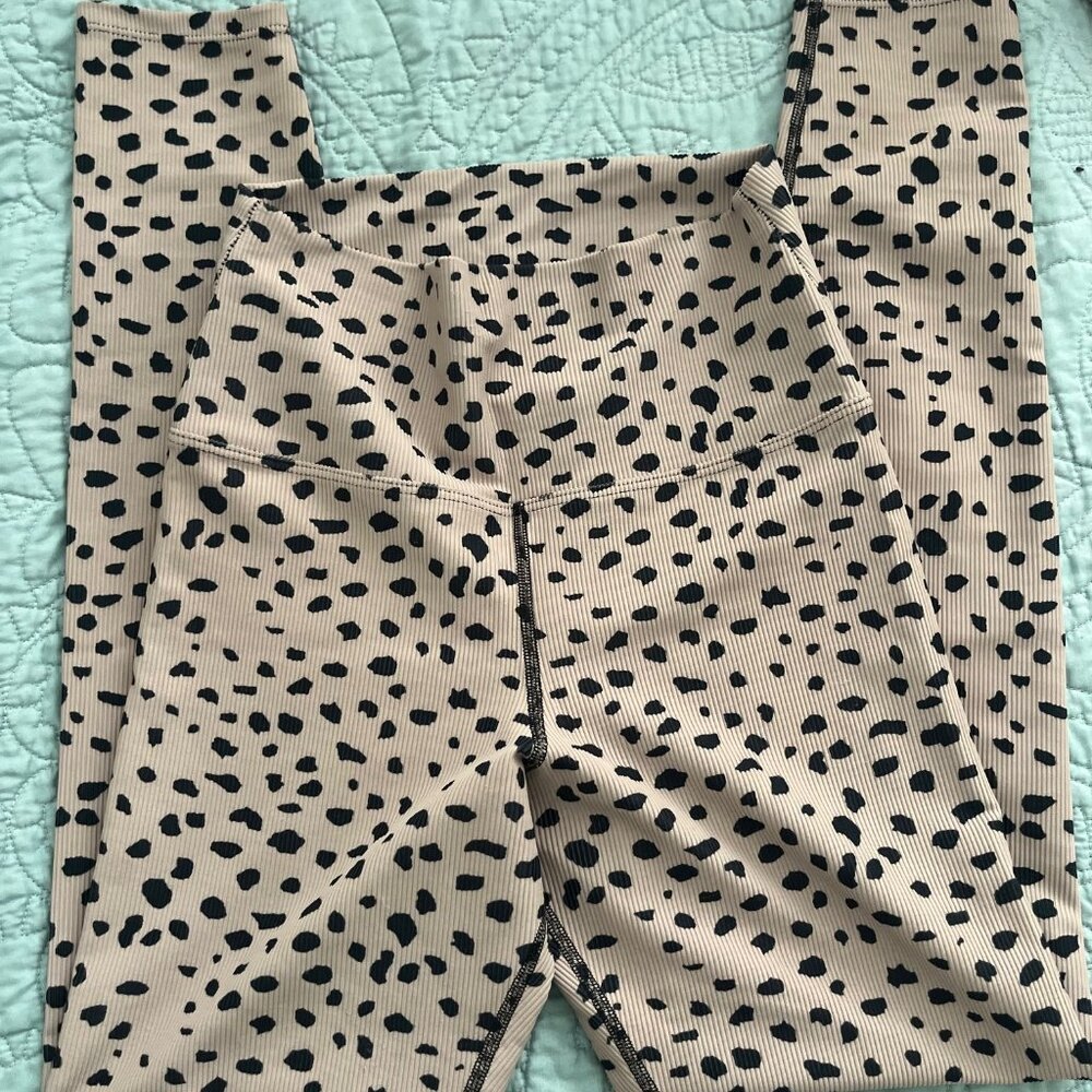 Beach Riot Ayla Legging in Taupe Spot - Size Small (Lightly Used)